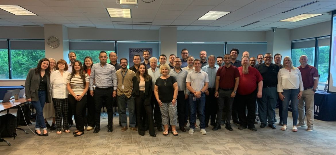 Energizamos colaboración entre equipos comerciales