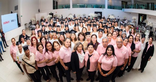 portada-se-graduan-70-participantes